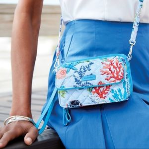 Vera Bradley Shore Thing Wristlet